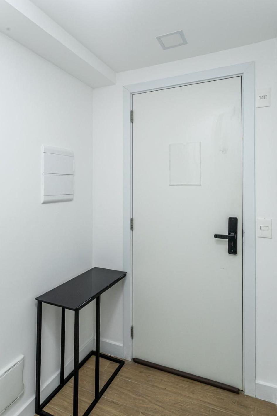 Apartment Qto&sala Com Varanda A 170m Da | Fa 49/101 Rio de Janeiro